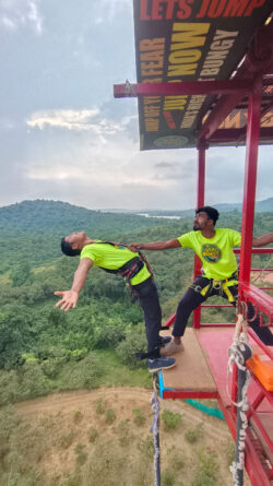 Bungee jumping in Goa